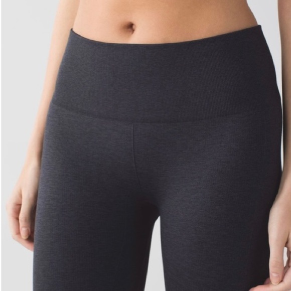 Lululemon In the Glow Crop ll - Picture 4 of 11